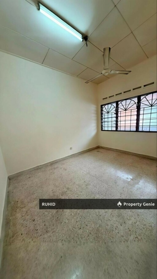 Freehold Single Storey Terrace House at Taman Perling For Sale