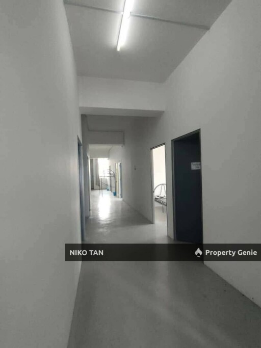 Taman Cahaya Kota Puteri 4.5 Storey Shop For Sale