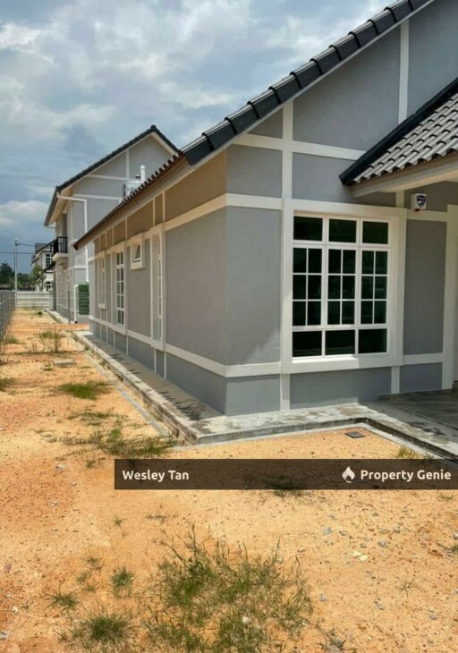 Taman Anjung Gapam , Bemban / Ayer Keroh - 1 Storey Bungalow For Sale | Partial Furnished | Serious Owner , View To Offer