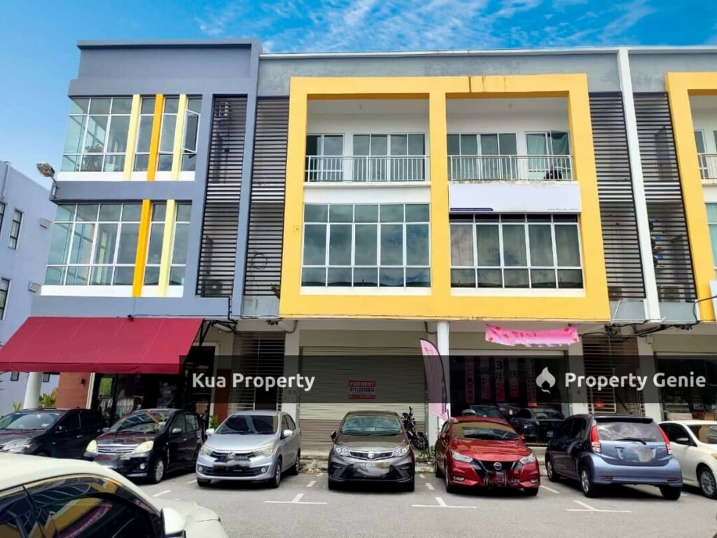 Intermediate shop house For Rent !! at Jalan Setia Raja opposite OneTJ ICT Shopping Complex