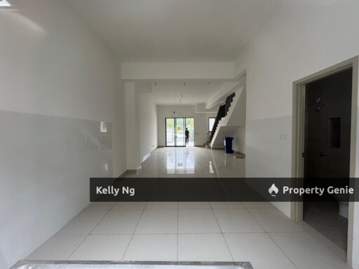 Double Sty Brand New House At Robin Bandar Rimbayu For Sale