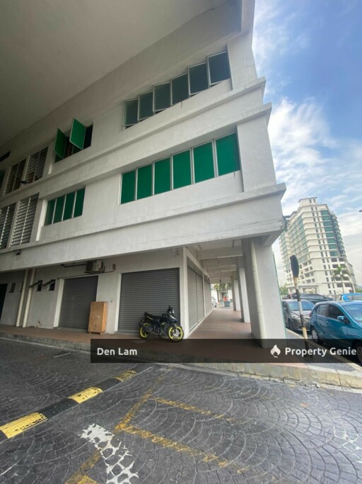 OUG Taman Gembira Old Klang Road 3sty Corner Shop lot for sale !!