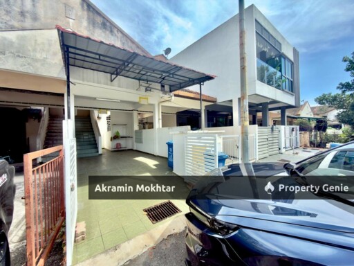 Townhouse Puncak Perdana, Puncak Alam Selangor .