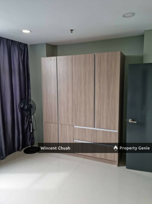 E Suite-Designer Suites, Emerald Avenues, Selayang, Batu Cave