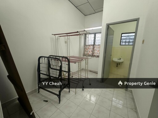 Taman Cempaka 2-storey House For Sale - Good Condition, Concrete Ceiling