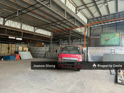 Jalan PJU1 Kampung Cempaka Warehouse