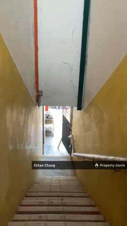 Unfurnished Shop First Floor for Rent at Jalan Musytari Am U5/Am, Subang, Shah Alam