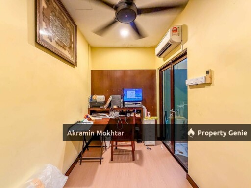 Freehold & Fully Renovated | 3 Storey Bungalow Putra Residence @ Bukit Rahman Putra, Sg Buloh