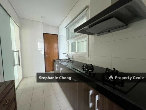 Luxury Living: Spacious Duplex in Mont Kiara Family-Friendly