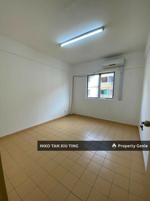 Jalan Bunga Daisi Taman Plentong Utama Flat