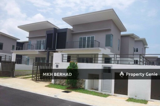 Pelangi Heights/Taman Kayangan