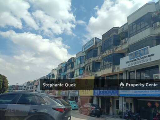 (Facing Road Non Flood Area)Taman Bayu Perdana Klang End Lot 3 Storey Shop Lot For Sale