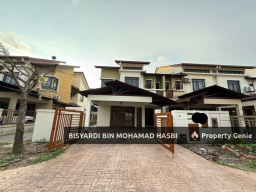 New Painted End  Lot, Double Storey House, Jalan Jeriji (Greenlane) Bukit Jelutong, Shah Alam.