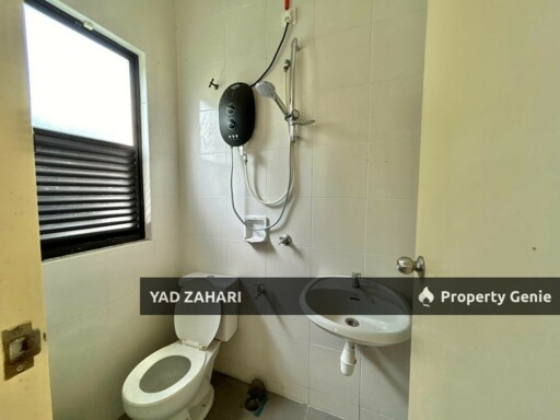 Saujana Villa, Taman Prima Saujana, Kajang | 2.5 Storey Bungalow 5 Bedrooms | RM1.75M - Gated and Guarded, Freehold, Spacious Hall & Built Up