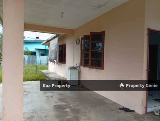 Single Storey Corner Terrace House For Sale! Located at Matang Jaya