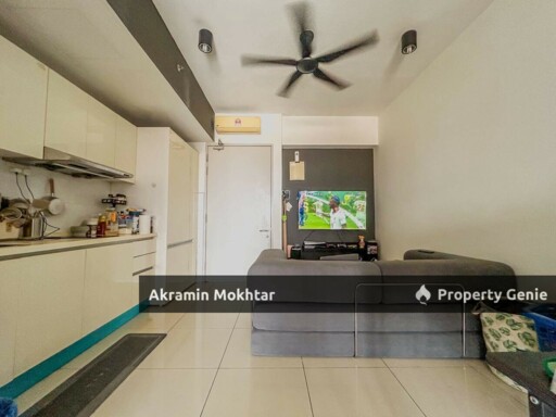 Freehold, Facing Masjid & 1 Parking | Suria Jelutong Apartment, Bukit Jelutong, Shah Alam.