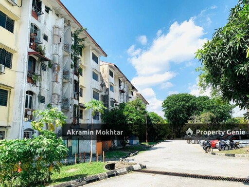 Flat PKNS Block 4 Seksyen 17, Shah Alam