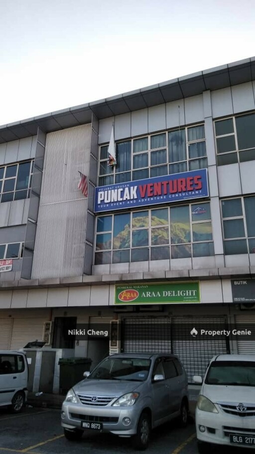 3floor Shop at B3 Commerce Square,Tmn Perindustrian Sek26 for Sale
