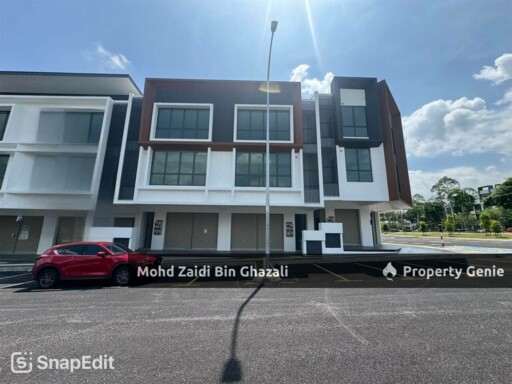 3 STOREY SHOPLOT & OFFICE