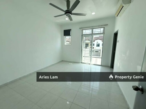 Taman JP Perdana @ Mount Austin / Near Austin Crest / Double Storey Terrace House