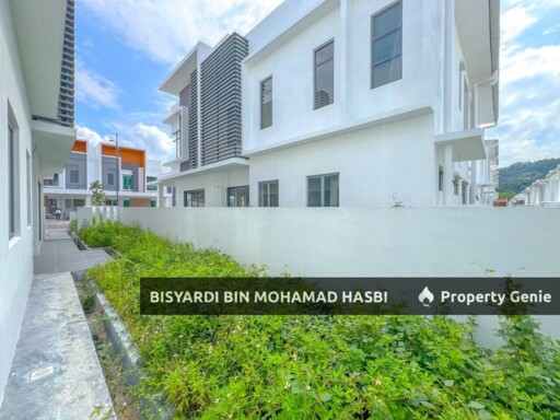 2 STOREY SEMI DETACHED, SEMANJA GARDEN HOMES KAJANG .