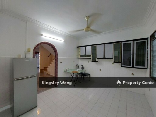 Bercham Double Storey Terrace House Partially Furnished Near Ipoh Garden East For Rent