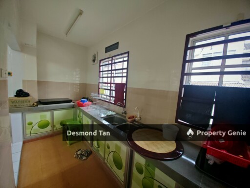 2 Storey Garden Avenue Seremban 2, Seremban (Semi Furnished with Kitchen Only)