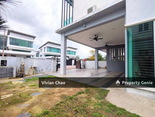 Tigerlane Freehold Double Storey SemiD for Sale