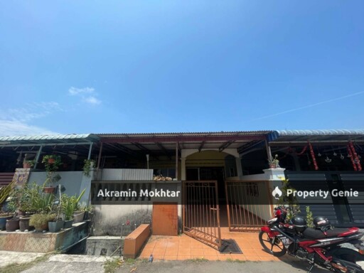 Freehold & Renovated | Single Storey Terrace Jalan Dendang 62, Taman Telok, 42500, Telok Panglima Garang,