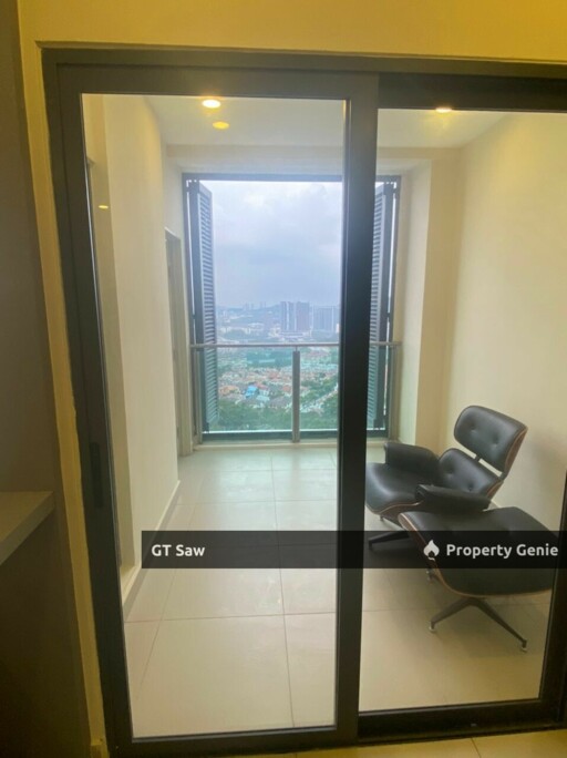 3 Bedroom Spacious Family Suite Fully Furnish For Sales