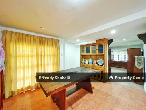PANTAI SEPANG PUTRA BUNGALOW