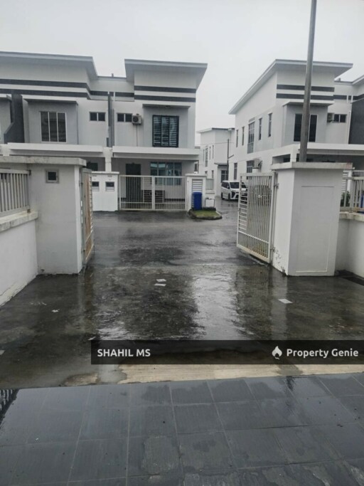 sp0093 || BANDAR PENAWAR JOHOR || TAMAN SRI PENAWAR || RUMAH TERES DUA TINGKAT || END LOT || BUMI LOT || LEASEHOLD || RM530,000