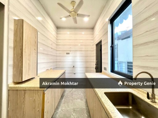 An Exclusive Three Storey Semi Detached House, Seksyen 13, Shah Alam For Sale