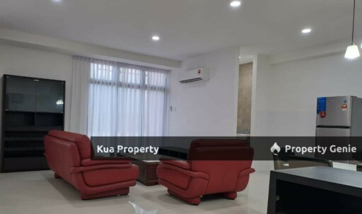 Alyvia Residence Upper Unit Townhouse at Northbank, Tabuan Tranquility