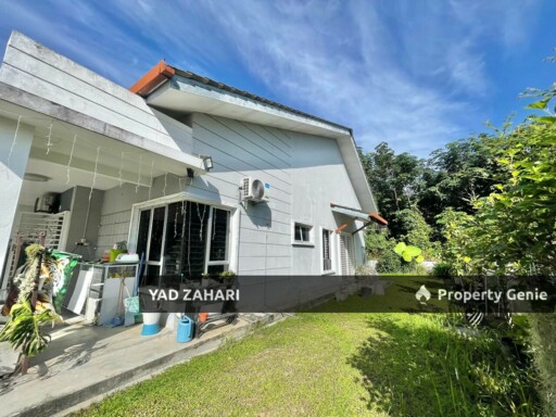 Seksyen 29, Kg Lombong Shah Alam | Single Storey Semi-D 4 Bedrooms | RM500K - Extra Land, Loft Features & Easy Access to Main Road