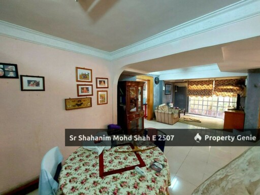 DOUBLE STOREY HOUSE AT TAMAN ALAM MEGAH SEKSYEN 27 SHAH ALAM  END LOT UNIT, RARE UNIT WITH BIG SIZE