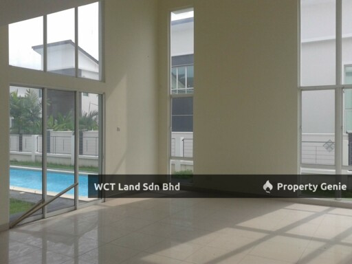 Luxuria, Bandar Parklands