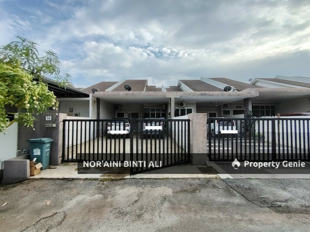 RUMAH TERES SETINGKAT DI KG PADANG PERMAI KUANTAN