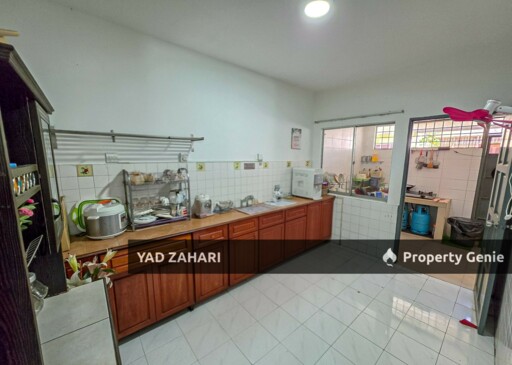 Seksyen 4, Shah Alam | 2-Storey Terrace 4 Bedrooms | RM690K - Prime Location and Facing Open