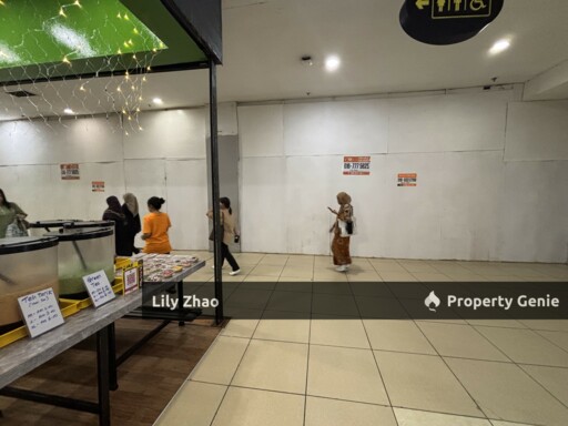 ANCHOR TENANT SHOWROOM Shop Lot for Rent, 4,133 sf, Road Frontage, High Exposure, Main Entrance One Borneo HyperMall, Kota Kinabalu