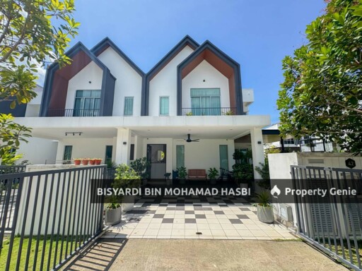 RENOVATED END LOT HYPERLINK GARDEN HOME, EBONY LANE ECO FOREST, SEMENYIH .