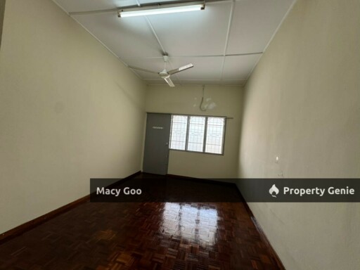 2 Storey Terrace Kampung Enam