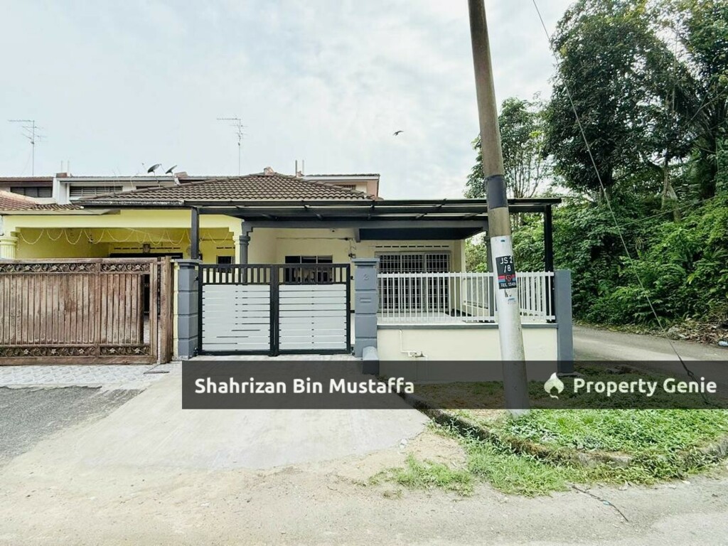 International Lot, End Lot, Taman Flora Heights, Pasir Gudang, Johor