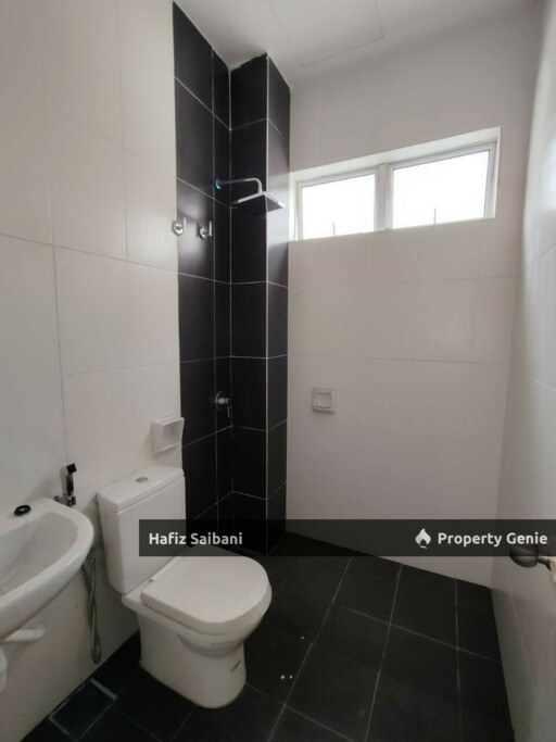 End Lot Double Storey Terrace D' Kayangan Sekyen 13 Shah Alam