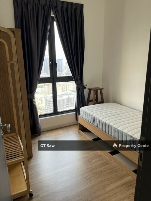 581sqft Near MRT Fully Furnished 2 R 1 B with Wifi for Rent