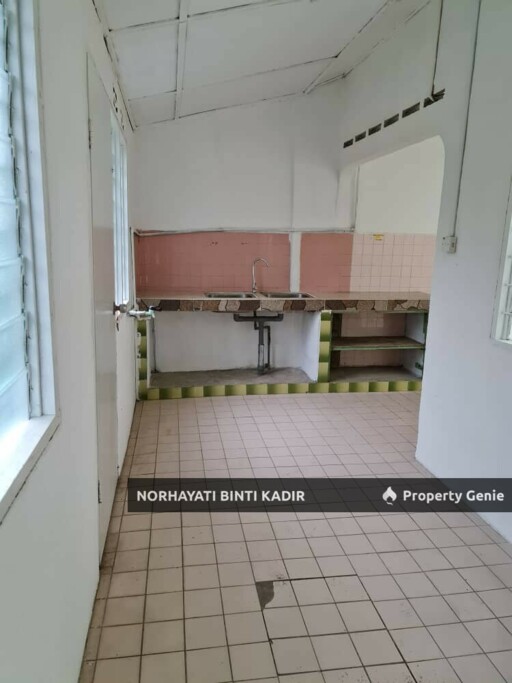 (RENOVATED) SINGLE STOREY TERRACE LORONG SERI MAHKOTA 34, BATU 12, JALAN GAMBANG