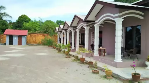 LA RESIDENCES