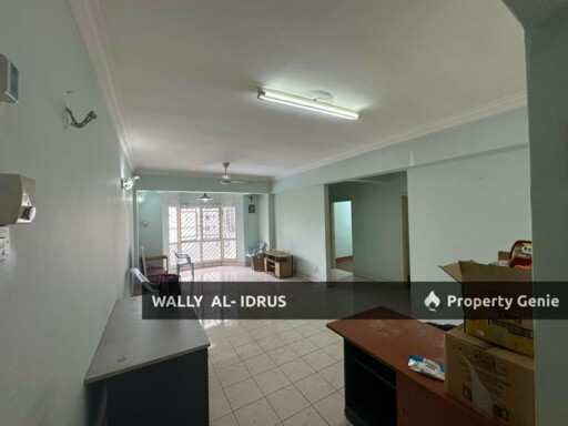 Avant Court Condominium