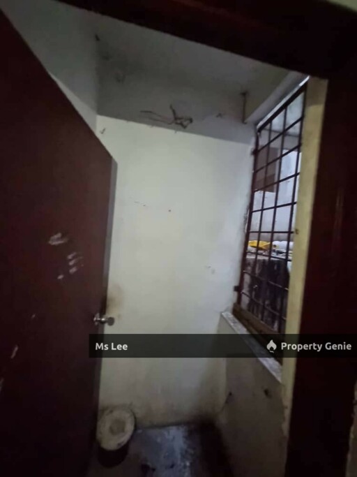 1st Floor Shop Apartment-Taman Sentosa,Klang-Sale Below Bank Value 15K