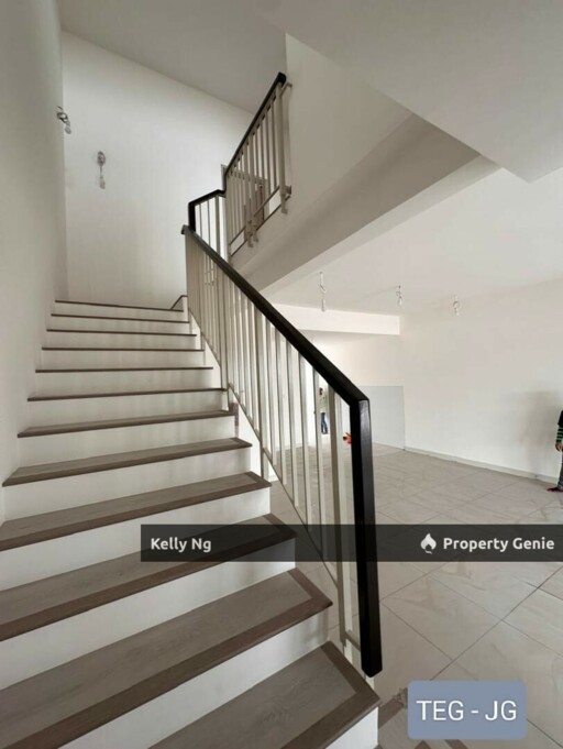 Brand New 2 Sty House At Nadira 3 Bandar Bukit Raja Klang For Rent